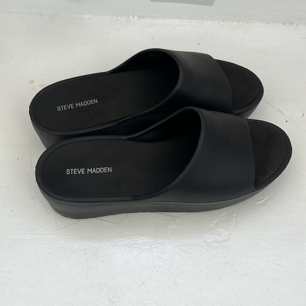 Steve Madden Platform Sandals - Picture 3 of 3